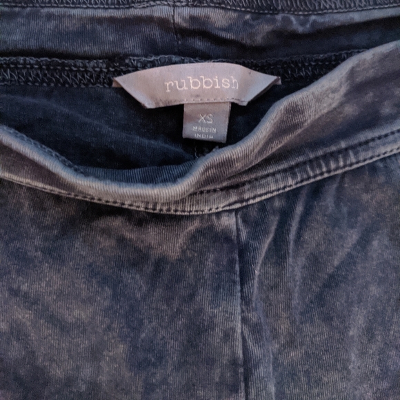 Faux Denim/Chambray Leggings - Picture 3 of 3